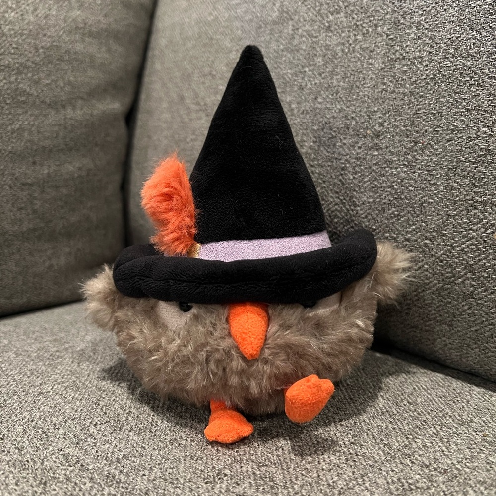 Jellycat Heccaty Hootnightly, Plush Owl with Witch Hat